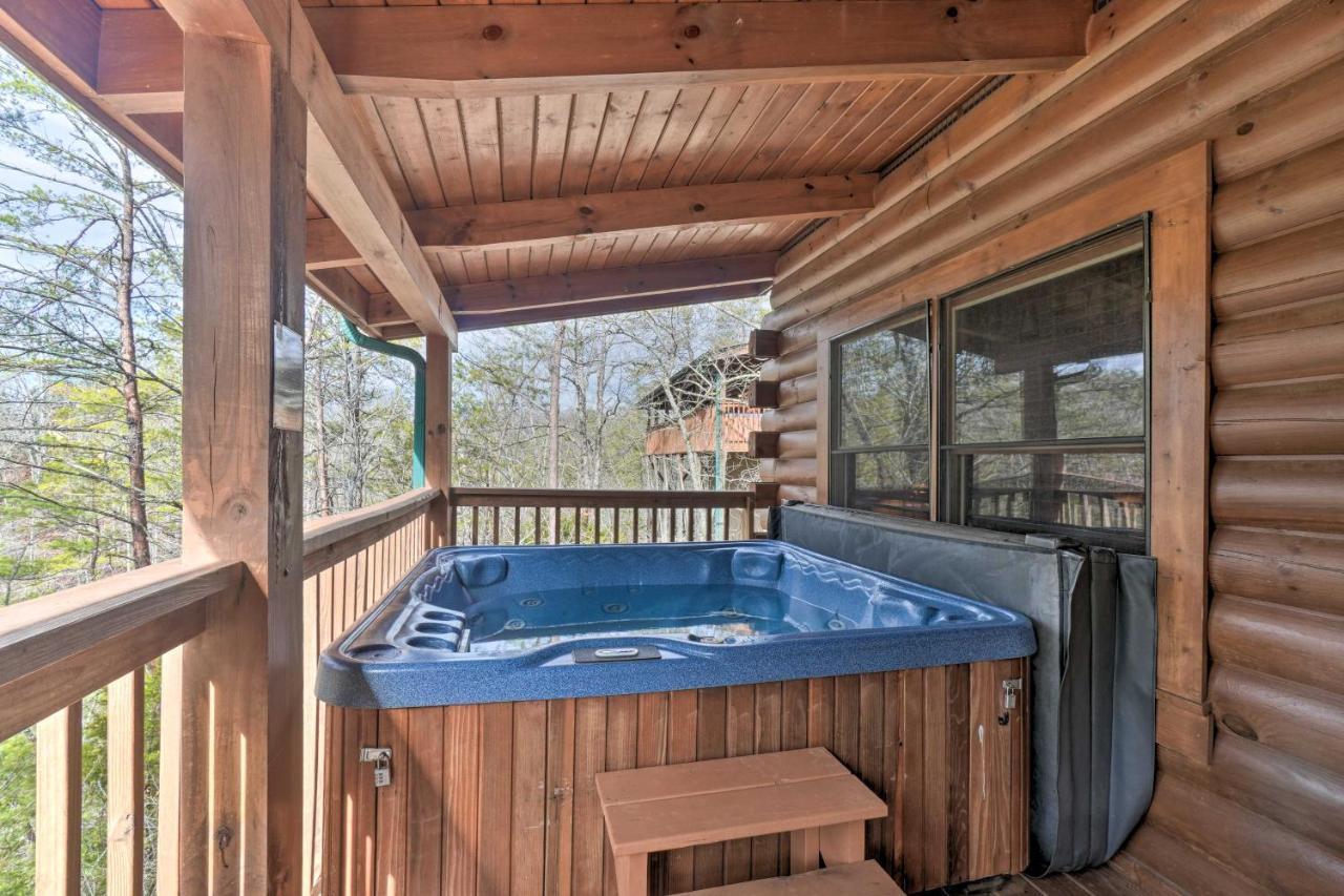 Inviting Sevierville Cabin With Deck And Hot Tub! 외부 사진