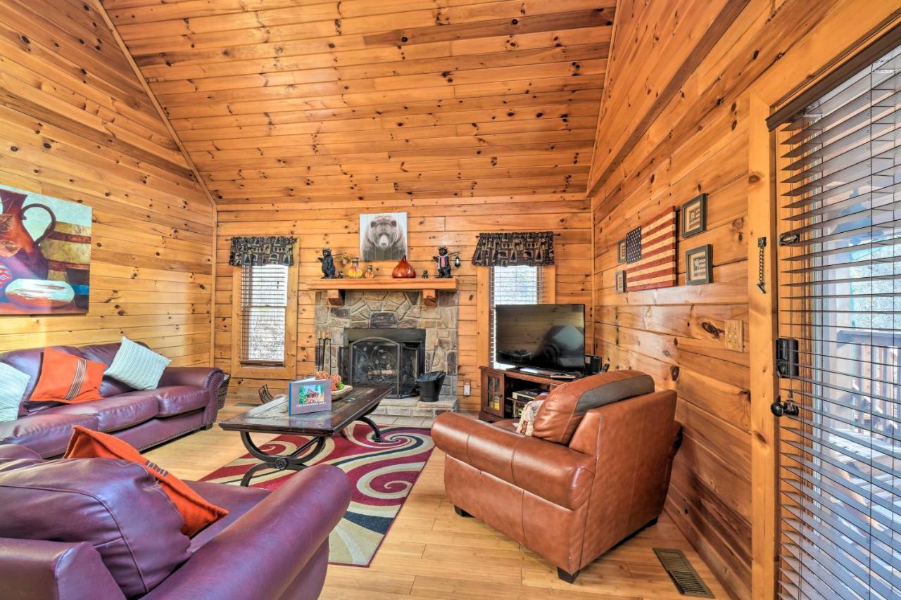 Inviting Sevierville Cabin With Deck And Hot Tub! 외부 사진